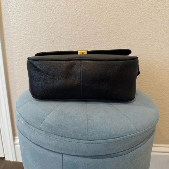 Madewell The Abroad Shoulder Bag - Picture 3 of 9